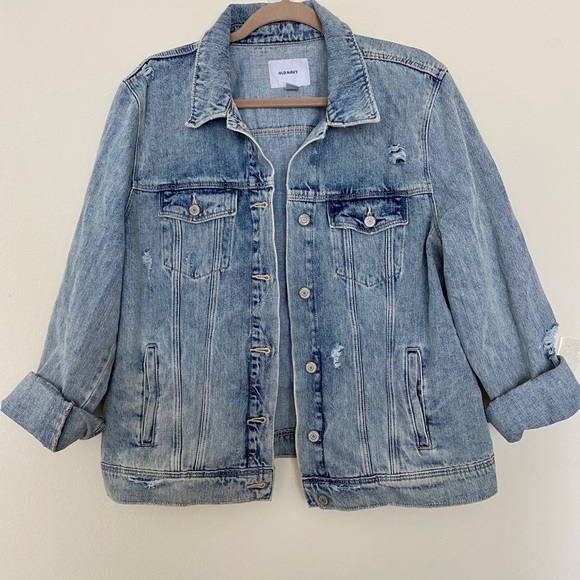 Old Navy Jackets & Blazers - Old Navy distressed denim jacket